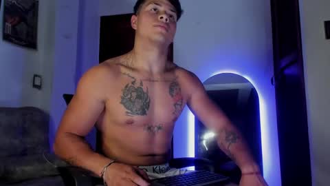 Snapshot of noah_223 chatting on 05-18-26, 04:07 noah_223 online show from 05-18-26, 04:07