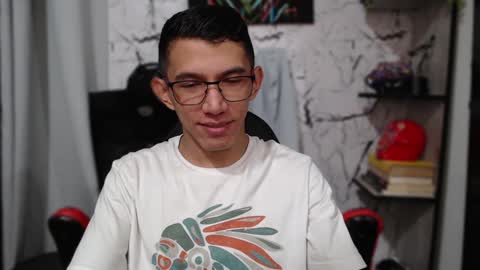 Snapshot of noah_89r chatting on 12-08-24, 07:15 Sebastian online show from 12-08-24, 07:15