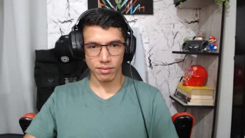 Snapshot of noah_89r chatting on 12-27-24, 07:08 Sebastian online show from 12-27-24, 07:08