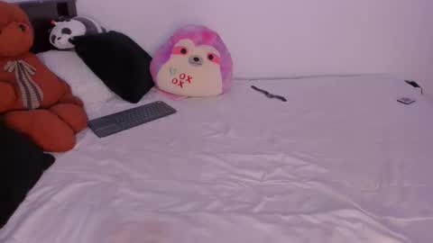 Sara  online show from 11-22-25, 11:59