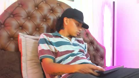 Noah Blake online show from 09-25-25, 02:59