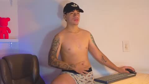 Snapshot of noah_coleman__ chatting on 01-10-25, 09:02 NOAH online show from 01-10-25, 09:02