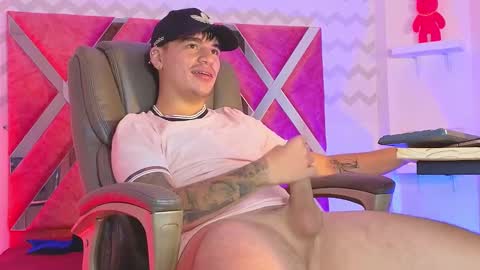 Snapshot of noah_coleman__ chatting on 01-12-25, 09:08 NOAH online show from 01-12-25, 09:08