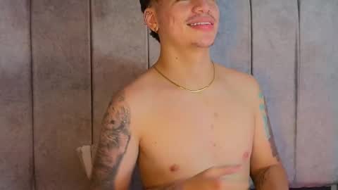 Snapshot of noah_coleman__ chatting on 02-10-25, 01:24 NOAH online show from 02-10-25, 01:24