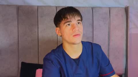 Snapshot of noah_coleman__ chatting on 02-19-25, 04:34 NOAH online show from 02-19-25, 04:34