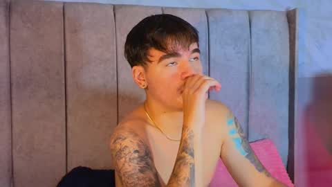 Snapshot of noah_coleman__ chatting on 02-22-25, 04:40 NOAH online show from 02-22-25, 04:40