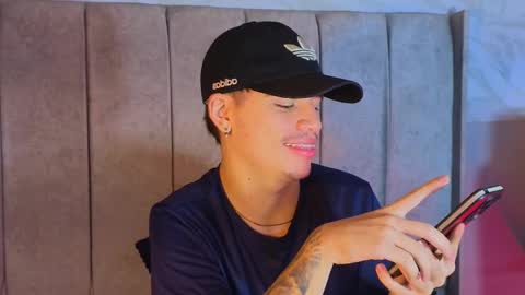 Snapshot of noah_coleman__ chatting on 02-22-25, 07:45 NOAH online show from 02-22-25, 07:45