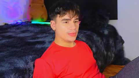 Snapshot of noah_coleman__ chatting on 10-09-25, 03:37 NOAH online show from 10-09-25, 03:37