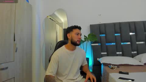 Snapshot of noah_corvelle chatting on 03-05-26, 11:45 NOAH online show from 03-05-26, 11:45