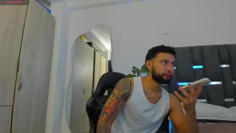 Snapshot of noah_corvelle chatting on 03-09-26, 02:59 NOAH online show from 03-09-26, 02:59