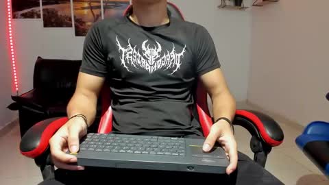 noah_flynn1 online show from 02-24-26, 09:29