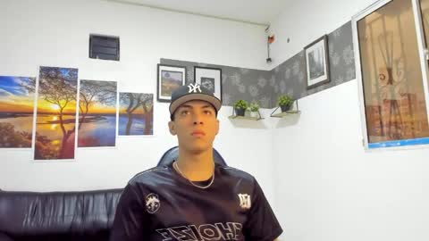 Snapshot of noah_flynn1 chatting on 05-04-26, 11:39 noah_flynn1 online show from 05-04-26, 11:39