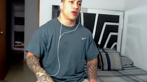 Noah Harris01 online show from 02-10-25, 11:46