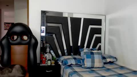 Noah Harris01 online show from 02-24-26, 12:03