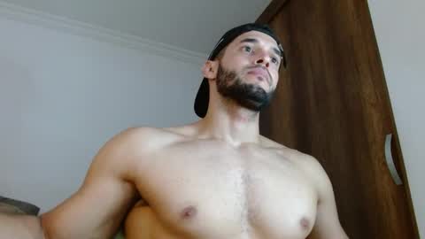 Snapshot of noah_jhonsonn chatting on 04-13-26, 04:12 Noah online show from 04-13-26, 04:12