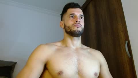 Snapshot of noah_jhonsonn chatting on 04-18-26, 04:11 Noah online show from 04-18-26, 04:11