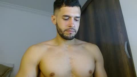 Snapshot of noah_jhonsonn chatting on 05-03-26, 11:49 Noah online show from 05-03-26, 11:49