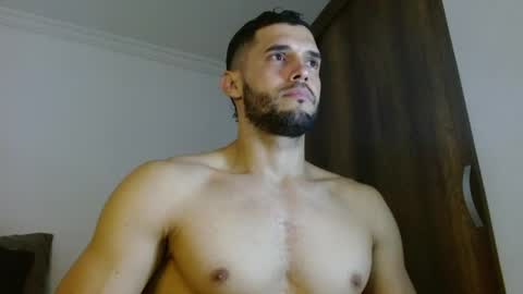Snapshot of noah_jhonsonn chatting on 05-06-26, 11:48 Noah online show from 05-06-26, 11:48