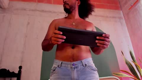 Noah online show from 01-15-25, 08:26