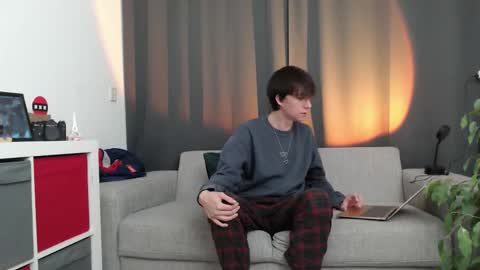 noah_lawson online show from 09-09-25, 07:52