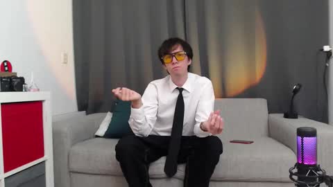 noah_lawson online show from 09-11-25, 07:47