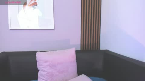 Snapshot of noah_ricci_ chatting on 12-06-24, 12:05 online show from 12-06-24, 12:05
