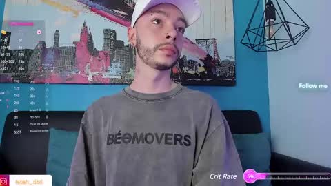 Snapshot of noah_ricci_ chatting on 12-15-24, 01:32 online show from 12-15-24, 01:32