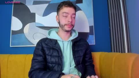 Snapshot of noah_ricci_ chatting on 12-21-24, 01:10 online show from 12-21-24, 01:10