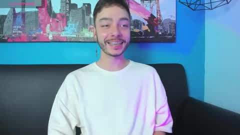 Snapshot of noah_ricci_ chatting on 01-06-25, 12:02 online show from 01-06-25, 12:02