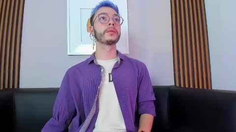 Snapshot of noah_ricci_ chatting on 01-25-25, 11:55 online show from 01-25-25, 11:55
