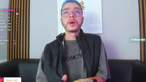 Snapshot of noah_ricci_ chatting on 02-03-25, 12:03 online show from 02-03-25, 12:03