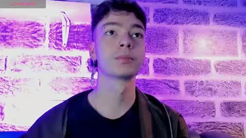 Snapshot of noah_ricci_ chatting on 09-14-25, 12:37 online show from 09-14-25, 12:37