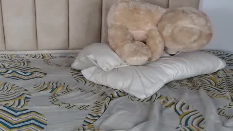 noah_smith01 online show from 02-03-26, 06:22