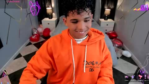 Snapshot of noah_smith04 chatting on 02-16-25, 12:32 noah_smith04 online show from 02-16-25, 12:32