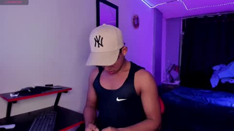 Snapshot of noah_smith04 chatting on 09-14-25, 11:04 noah_smith04 online show from 09-14-25, 11:04