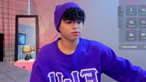 Snapshot of noah_smith04 chatting on 10-29-25, 12:51 noah_smith04 online show from 10-29-25, 12:51