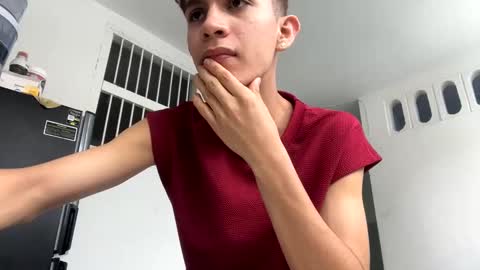 Snapshot of noah_tyler_ chatting on 01-26-25, 07:41 noah tyler online show from 01-26-25, 07:41