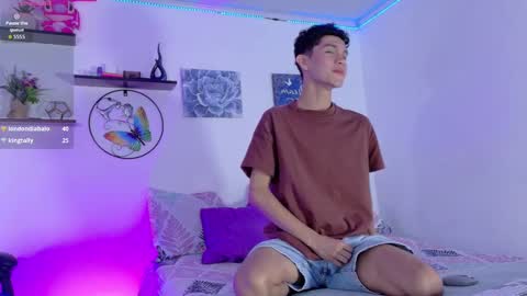 Snapshot of noah_tyler_ chatting on 10-03-25, 10:51 noah tyler online show from 10-03-25, 10:51