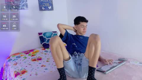 Snapshot of noah_tyler_ chatting on 10-09-25, 12:19 noah tyler online show from 10-09-25, 12:19