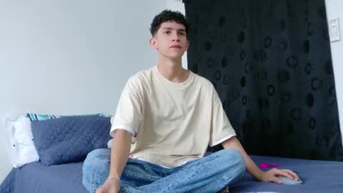 Snapshot of noah_tyler_ chatting on 10-28-25, 05:48 noah tyler online show from 10-28-25, 05:48