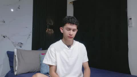 noah tyler  online show from 05-24-26, 12:15