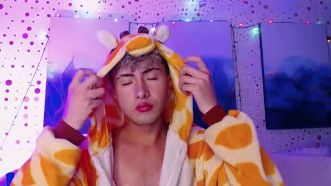 Noah online show from 01-23-25, 04:04