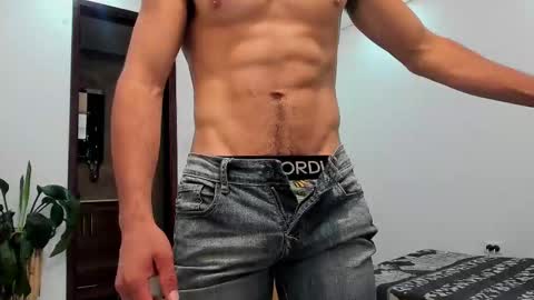 LIAM- noah online show from 11-06-25, 01:12