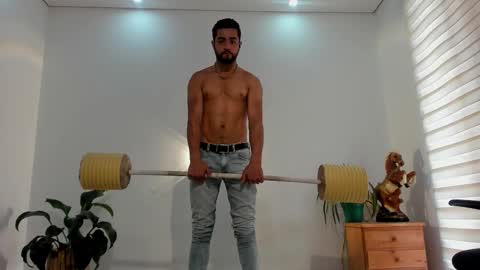 Snapshot of noahbrawn chatting on 02-15-26, 01:20 LIAM- noah online show from 02-15-26, 01:20