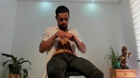 Snapshot of noahbrawn chatting on 03-19-26, 01:26 LIAM- noah online show from 03-19-26, 01:26