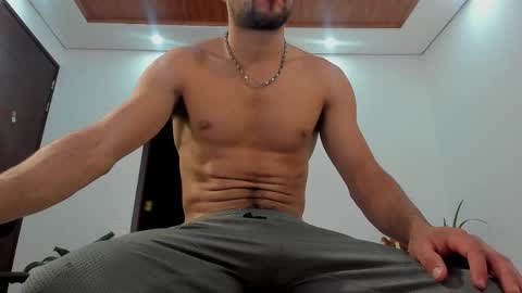 Snapshot of noahbrawn chatting on 04-01-26, 01:41 LIAM- noah online show from 04-01-26, 01:41