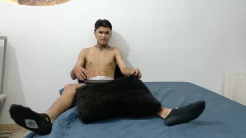   online show from 06-01-26, 03:19