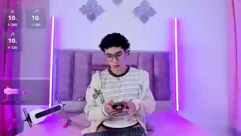 Snapshot of noahjhoness chatting on 09-20-25, 01:56 noahjhoness online show from 09-20-25, 01:56