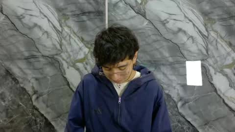 Snapshot of noahwalker__ chatting on 05-12-26, 11:07 online show from 05-12-26, 11:07