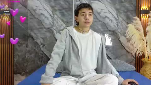 Snapshot of noahwalker__ chatting on 06-23-26, 10:57 online show from 06-23-26, 10:57